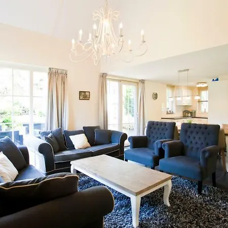 Sleeps 8 Pool Wifi T644060 Veldhuizen